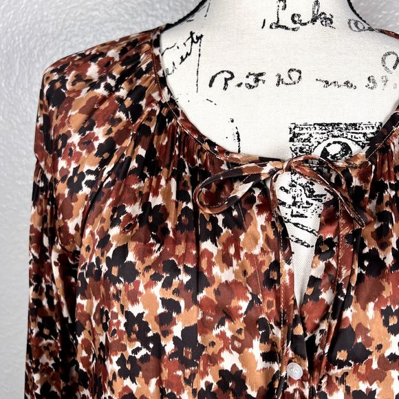 Gap Sz M Long Sleeve Button Down Blouse Tie Neck Brown Print Elastic Wrist - Picture 4 of 13